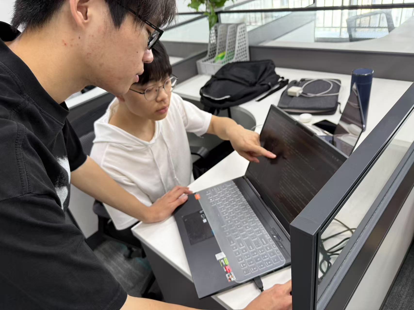 如图片无法显示，请刷新页面