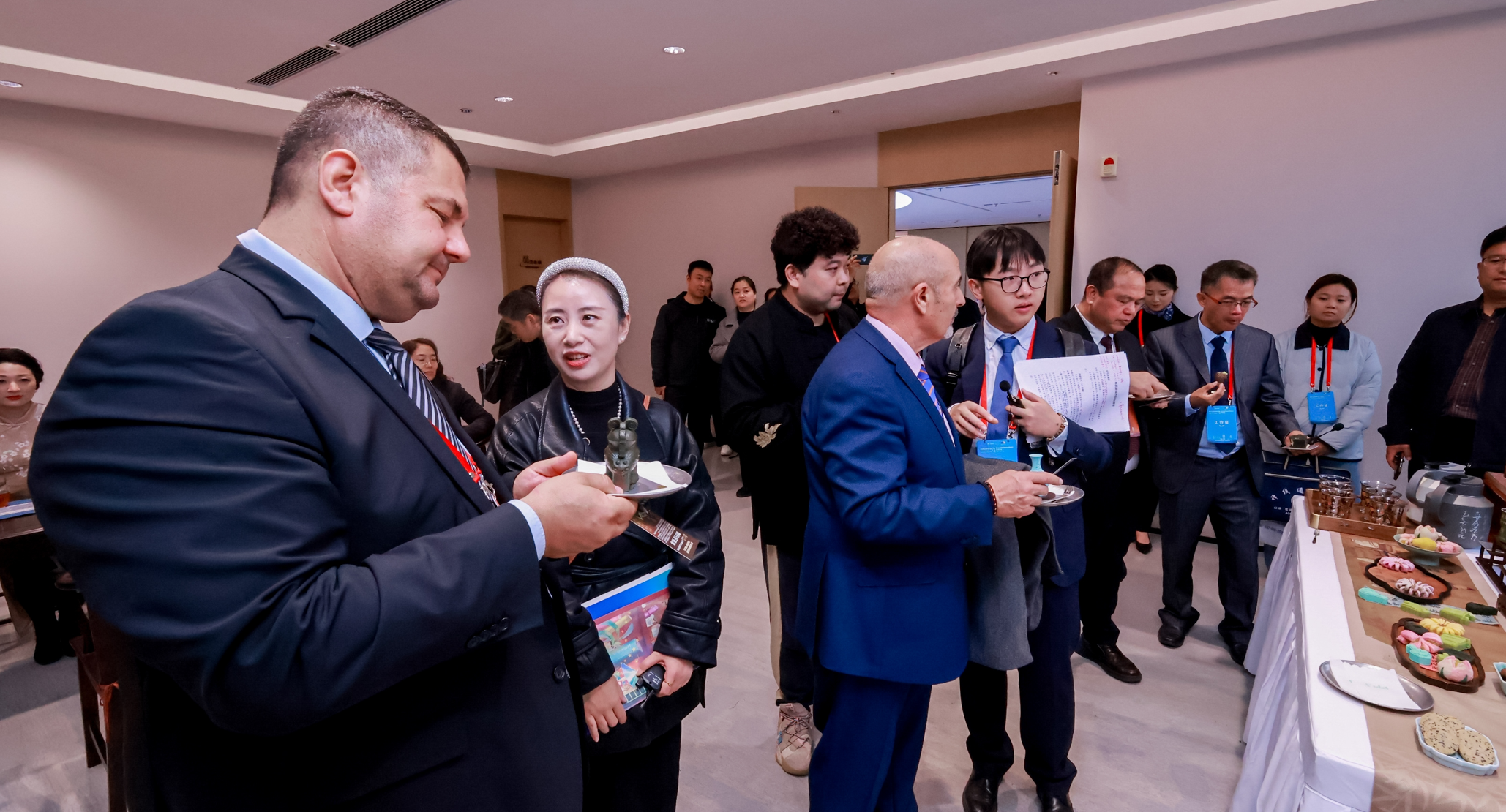 如图片无法显示,请刷新页面