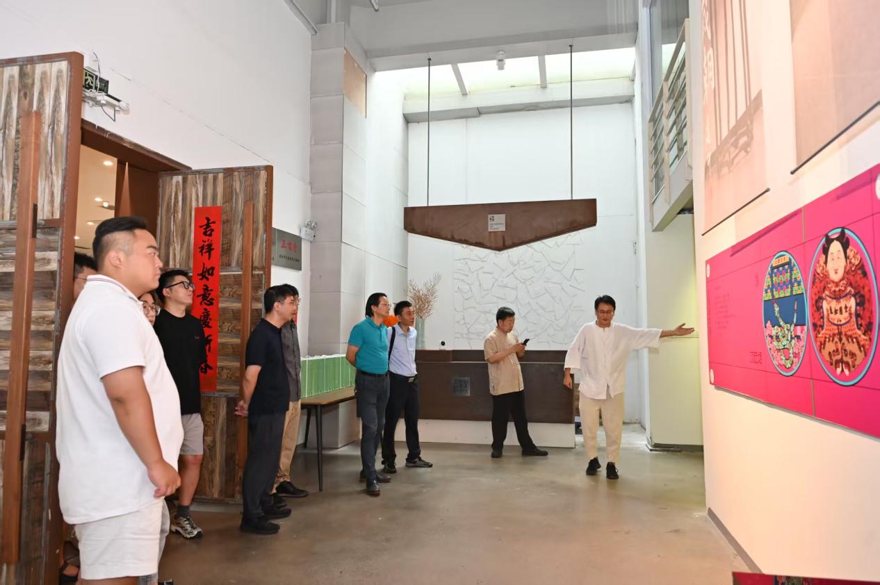 306938b98f2069a86978bc3395bd8db1