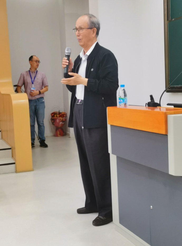 如图片无法显示,请刷新页面