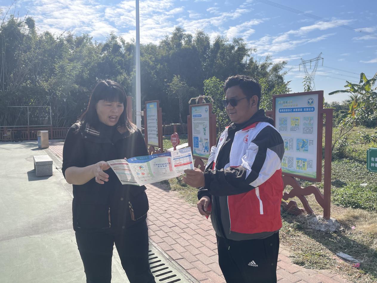 “垃圾变宝源自分类 呵护环境始于点滴”
